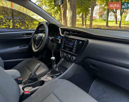 Тойота Королла 2017 в Киеве на Automoto.ua Серый Тойота Королла, объемом двигателя 1.3 л и пробегом 268 тыс. км за 11490 $, фото 26 на Automoto.ua