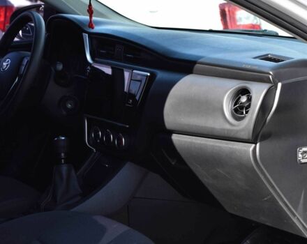 Тойота Королла 2017 в Кривом Роге на Automoto.ua Серый Тойота Королла, объемом двигателя 1.3 л и пробегом 94 тыс. км за 11500 $, фото 9 на Automoto.ua