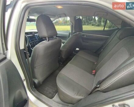 Сірий Тойота Королла, об'ємом двигуна 1.6 л та пробігом 242 тис. км за 13599 $, фото 13 на Automoto.ua