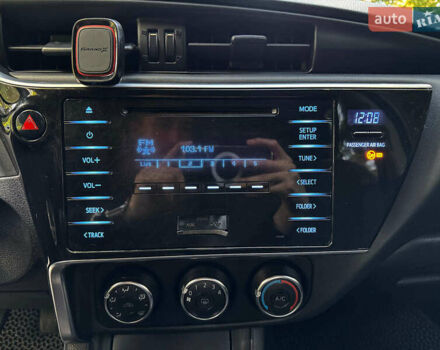 Тойота Королла 2017 в Киеве на Automoto.ua Серый Тойота Королла, объемом двигателя 1.3 л и пробегом 268 тыс. км за 11490 $, фото 16 на Automoto.ua