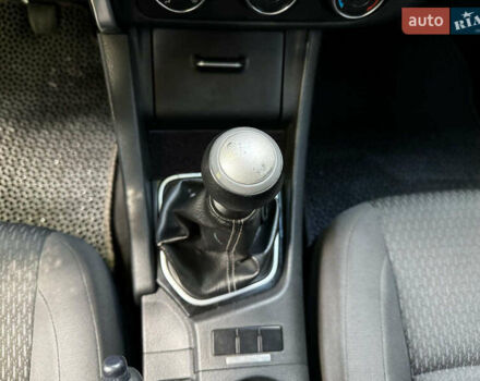 Тойота Королла 2017 в Киеве на Automoto.ua Серый Тойота Королла, объемом двигателя 1.3 л и пробегом 268 тыс. км за 11490 $, фото 17 на Automoto.ua
