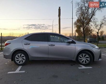 Серый Тойота Королла, объемом двигателя 1.6 л и пробегом 80 тыс. км за 15999 $, фото 2 на Automoto.ua