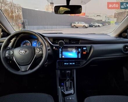 Серый Тойота Королла, объемом двигателя 1.6 л и пробегом 80 тыс. км за 15999 $, фото 15 на Automoto.ua