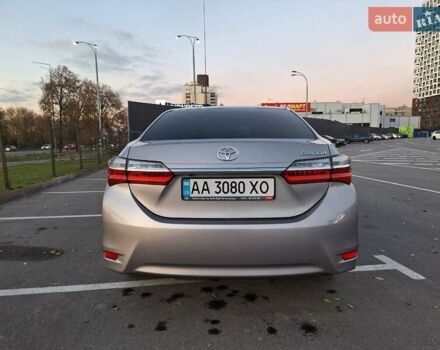 Серый Тойота Королла, объемом двигателя 1.6 л и пробегом 80 тыс. км за 15999 $, фото 4 на Automoto.ua