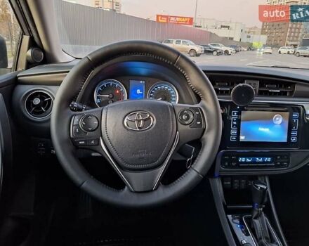 Серый Тойота Королла, объемом двигателя 1.6 л и пробегом 80 тыс. км за 15999 $, фото 9 на Automoto.ua