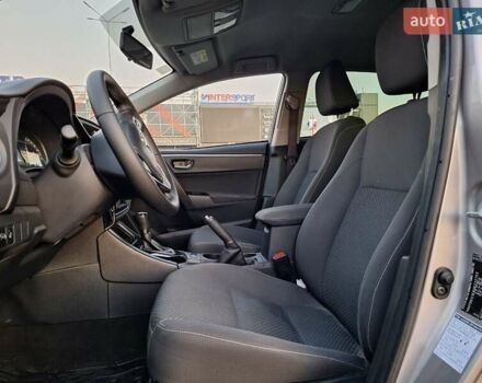 Серый Тойота Королла, объемом двигателя 1.6 л и пробегом 80 тыс. км за 15999 $, фото 6 на Automoto.ua