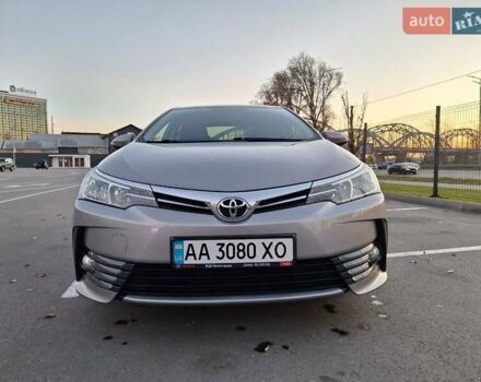 Серый Тойота Королла, объемом двигателя 1.6 л и пробегом 80 тыс. км за 15999 $, фото 1 на Automoto.ua