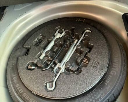 Серый Тойота Королла, объемом двигателя 1.6 л и пробегом 100 тыс. км за 15900 $, фото 11 на Automoto.ua