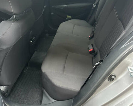 Сірий Тойота Королла, об'ємом двигуна 1.6 л та пробігом 44 тис. км за 19000 $, фото 4 на Automoto.ua