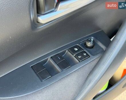 Серый Тойота Королла, объемом двигателя 1.6 л и пробегом 73 тыс. км за 16000 $, фото 32 на Automoto.ua