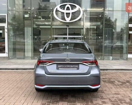 Серый Тойота Королла, объемом двигателя 1.6 л и пробегом 44 тыс. км за 17638 $, фото 3 на Automoto.ua