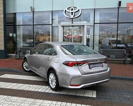 Сірий Тойота Королла, об'ємом двигуна 1.6 л та пробігом 27 тис. км за 21007 $, фото 1 на Automoto.ua