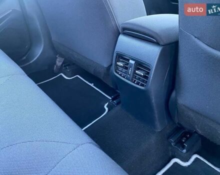 Серый Тойота Королла, объемом двигателя 1.8 л и пробегом 37 тыс. км за 23950 $, фото 23 на Automoto.ua