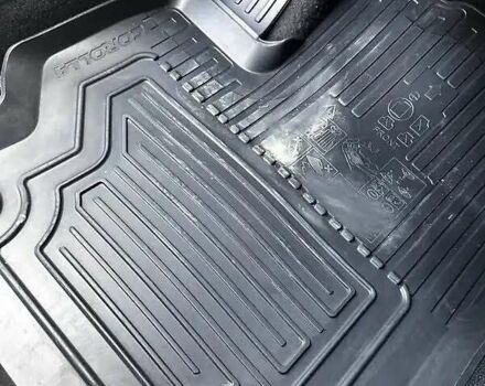 Серый Тойота Королла, объемом двигателя 1.6 л и пробегом 25 тыс. км за 17300 $, фото 9 на Automoto.ua