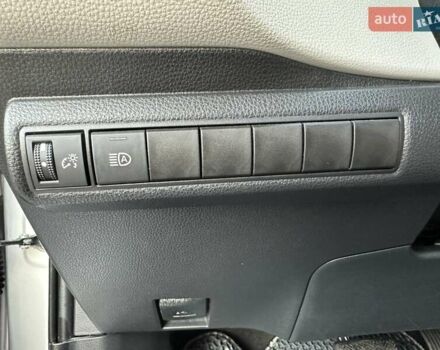 Сірий Тойота Королла, об'ємом двигуна 1.8 л та пробігом 30 тис. км за 17800 $, фото 38 на Automoto.ua