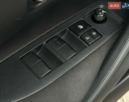 Сірий Тойота Королла, об'ємом двигуна 1.6 л та пробігом 38 тис. км за 19900 $, фото 18 на Automoto.ua