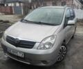 Серый Тойота Королла, объемом двигателя 2 л и пробегом 300 тыс. км за 4400 $, фото 1 на Automoto.ua