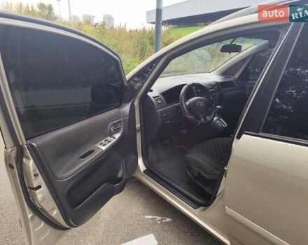 Тойота Королла 2003 в Киеве на Automoto.ua Серый Тойота Королла, объемом двигателя 1.79 л и пробегом 270 тыс. км за 4999 $, фото 9 на Automoto.ua