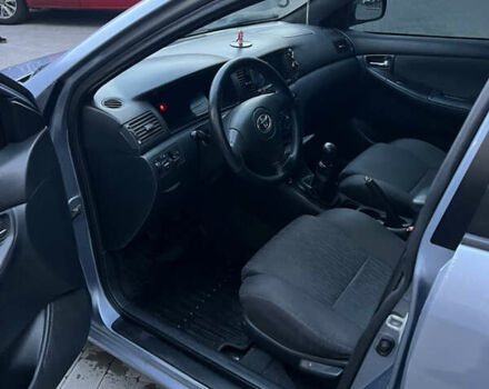 Серый Тойота Королла, объемом двигателя 2 л и пробегом 300 тыс. км за 5300 $, фото 5 на Automoto.ua