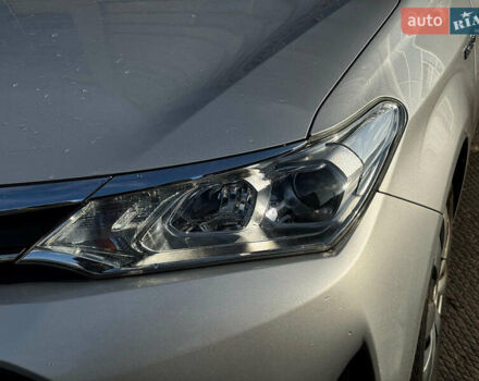 Сірий Тойота Королла, об'ємом двигуна 1.5 л та пробігом 96 тис. км за 15290 $, фото 7 на Automoto.ua