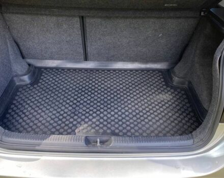 Серый Тойота Королла, объемом двигателя 1.6 л и пробегом 242 тыс. км за 5599 $, фото 7 на Automoto.ua