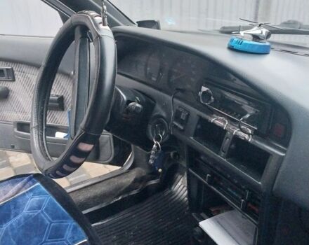 Серый Тойота Королла, объемом двигателя 1.3 л и пробегом 380 тыс. км за 1184 $, фото 1 на Automoto.ua