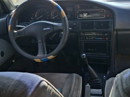 Тойота Королла 1989 в Изюме на Automoto.ua Серый Тойота Королла, объемом двигателя 1.6 л и пробегом 500 тыс. км за 1200 $, фото 1 на Automoto.ua