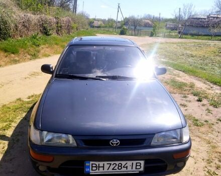 Серый Тойота Королла, объемом двигателя 1.4 л и пробегом 364 тыс. км за 2000 $, фото 1 на Automoto.ua