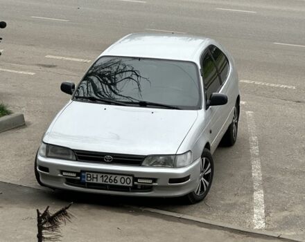 Серый Тойота Королла, объемом двигателя 1.3 л и пробегом 300 тыс. км за 3200 $, фото 1 на Automoto.ua