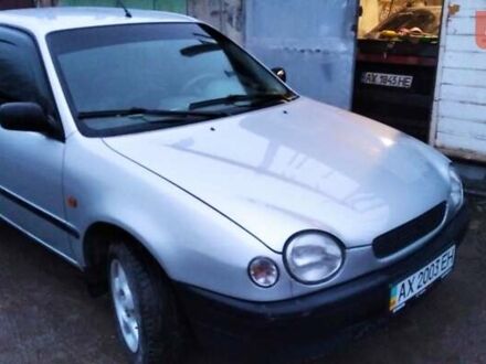 Серый Тойота Королла, объемом двигателя 1.33 л и пробегом 300 тыс. км за 2600 $, фото 1 на Automoto.ua