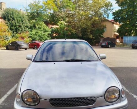 Серый Тойота Королла, объемом двигателя 1.6 л и пробегом 250 тыс. км за 3000 $, фото 1 на Automoto.ua