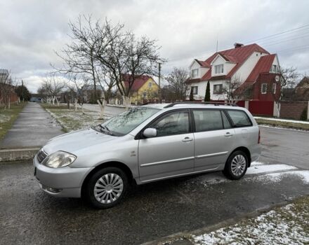 Серый Тойота Королла, объемом двигателя 2 л и пробегом 300 тыс. км за 1799 $, фото 1 на Automoto.ua