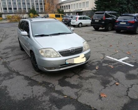 Серый Тойота Королла, объемом двигателя 2 л и пробегом 345 тыс. км за 2000 $, фото 1 на Automoto.ua