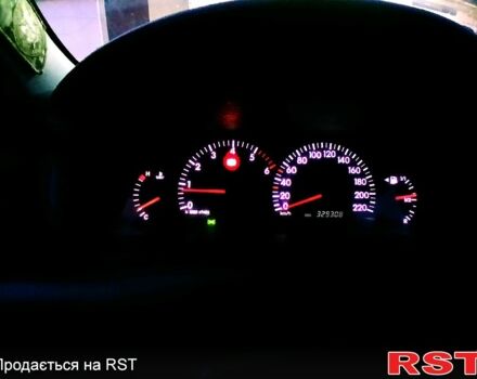 Серый Тойота Королла, объемом двигателя 2 л и пробегом 320 тыс. км за 3700 $, фото 1 на Automoto.ua