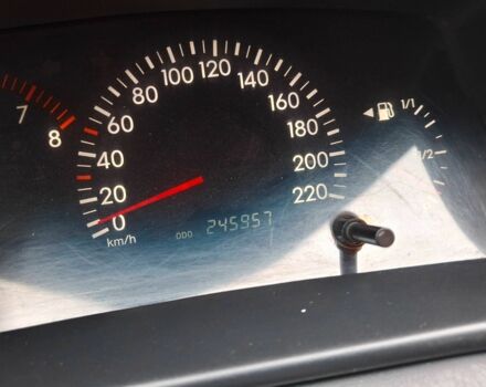 Серый Тойота Королла, объемом двигателя 1.6 л и пробегом 253 тыс. км за 5400 $, фото 1 на Automoto.ua