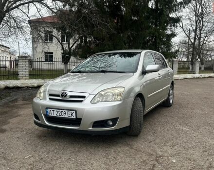 Серый Тойота Королла, объемом двигателя 1.36 л и пробегом 300 тыс. км за 5150 $, фото 1 на Automoto.ua