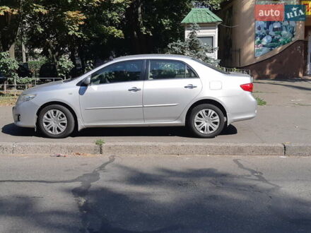 Серый Тойота Королла, объемом двигателя 1.79 л и пробегом 177 тыс. км за 7500 $, фото 1 на Automoto.ua