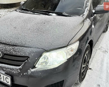 Серый Тойота Королла, объемом двигателя 1.6 л и пробегом 186 тыс. км за 7400 $, фото 1 на Automoto.ua