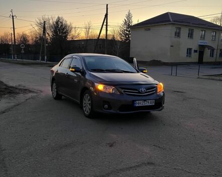 Серый Тойота Королла, объемом двигателя 1.6 л и пробегом 210 тыс. км за 8700 $, фото 1 на Automoto.ua