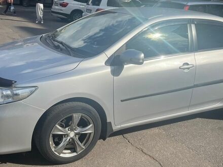 Серый Тойота Королла, объемом двигателя 1.6 л и пробегом 170 тыс. км за 11000 $, фото 1 на Automoto.ua