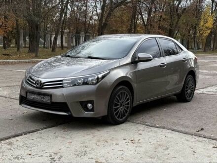 Тойота Королла 2014 в Днепре (Днепропетровске) на Automoto.ua Серый Тойота Королла, объемом двигателя 1.6 л и пробегом 89 тыс. км за 12300 $, фото 1 на Automoto.ua
