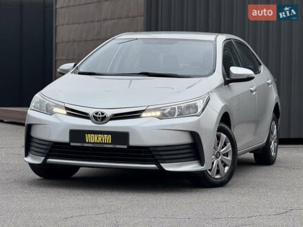 Сірий Тойота Королла, об'ємом двигуна 1.6 л та пробігом 242 тис. км за 10500 $, фото 1 на Automoto.ua