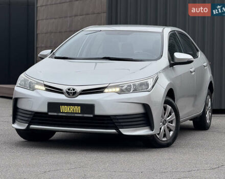 Серый Тойота Королла, объемом двигателя 1.6 л и пробегом 242 тыс. км за 10500 $, фото 1 на Automoto.ua