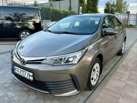 Сірий Тойота Королла, об'ємом двигуна 1.6 л та пробігом 146 тис. км за 12845 $, фото 1 на Automoto.ua