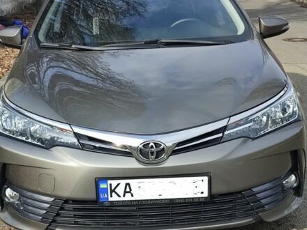 Сірий Тойота Королла, об'ємом двигуна 1.6 л та пробігом 180 тис. км за 13026 $, фото 1 на Automoto.ua