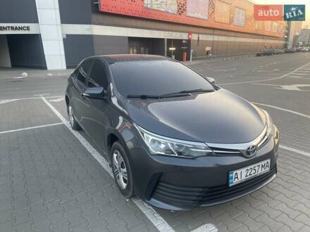 Серый Тойота Королла, объемом двигателя 1.33 л и пробегом 267 тыс. км за 11200 $, фото 1 на Automoto.ua