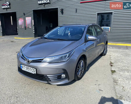 Серый Тойота Королла, объемом двигателя 1.6 л и пробегом 221 тыс. км за 11800 $, фото 1 на Automoto.ua