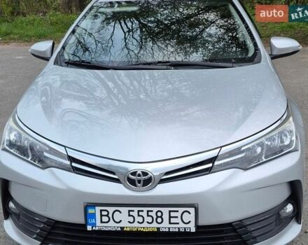 Серый Тойота Королла, объемом двигателя 1.6 л и пробегом 180 тыс. км за 12700 $, фото 1 на Automoto.ua