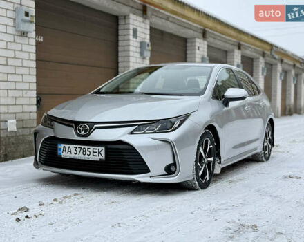 Серый Тойота Королла, объемом двигателя 1.6 л и пробегом 72 тыс. км за 17800 $, фото 1 на Automoto.ua