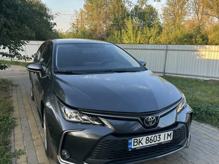 Сірий Тойота Королла, об'ємом двигуна 1.6 л та пробігом 20 тис. км за 25000 $, фото 1 на Automoto.ua